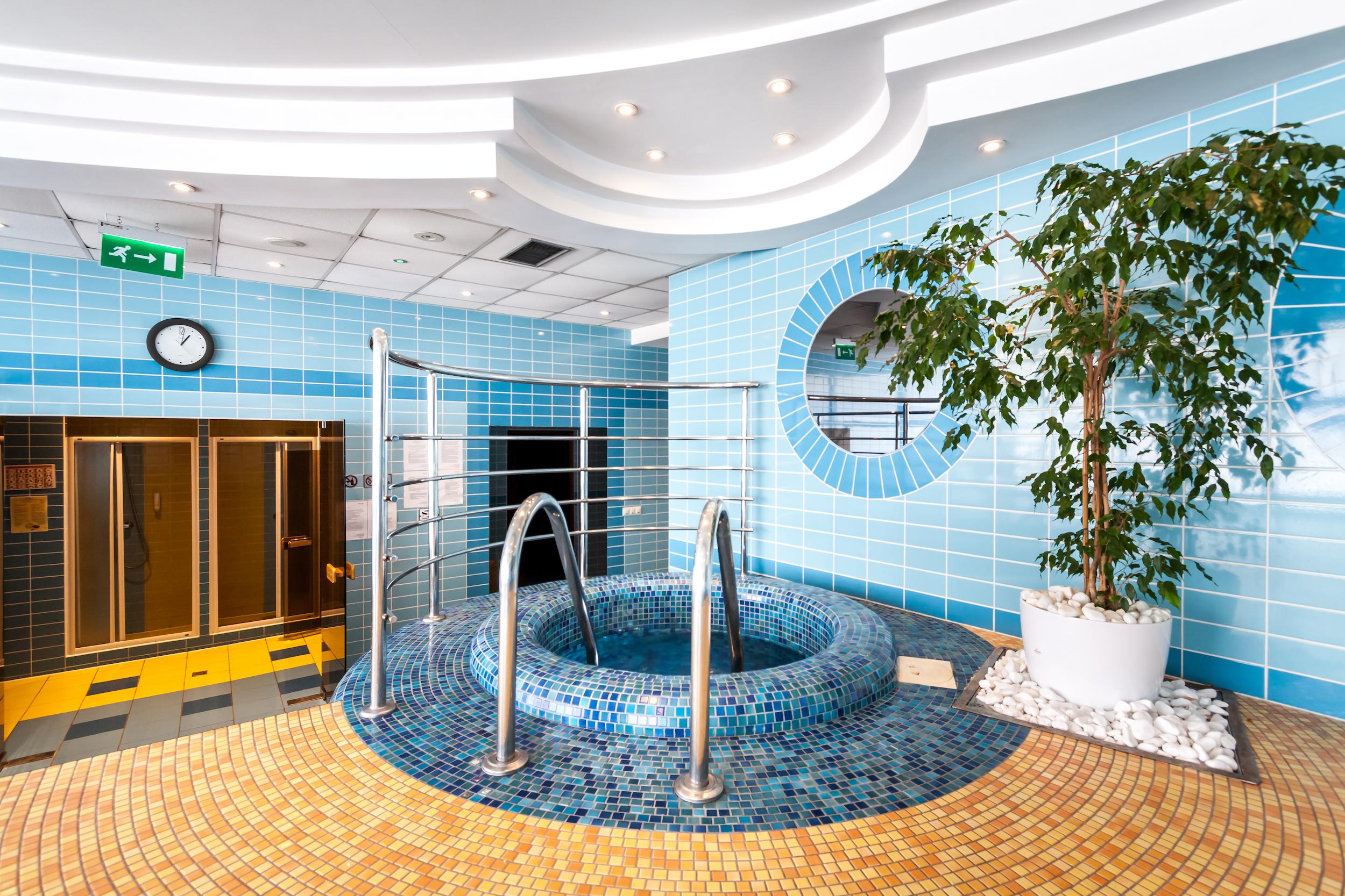 Qubus Hotel Легница Экстерьер фото