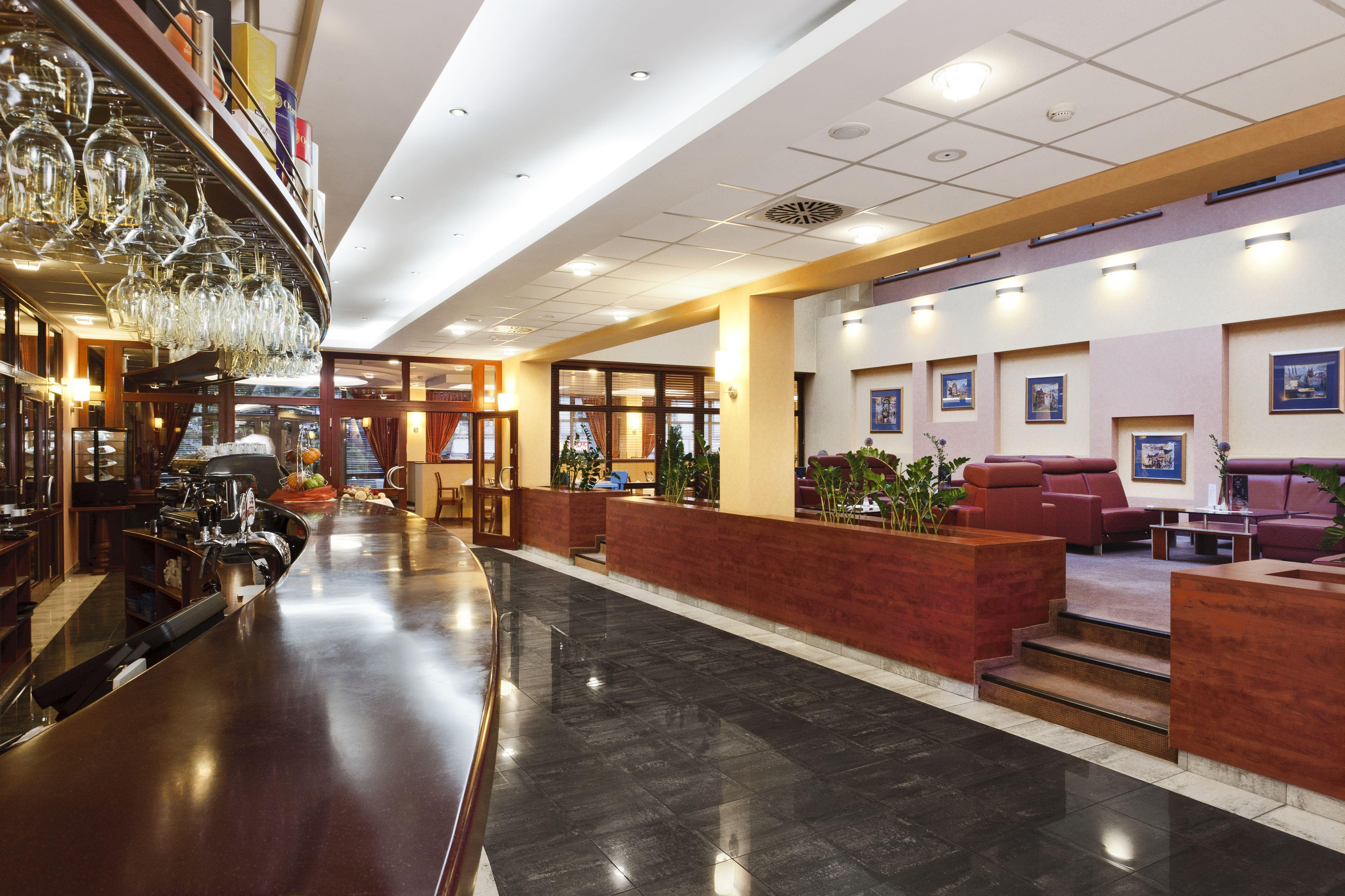 Qubus Hotel Легница Экстерьер фото