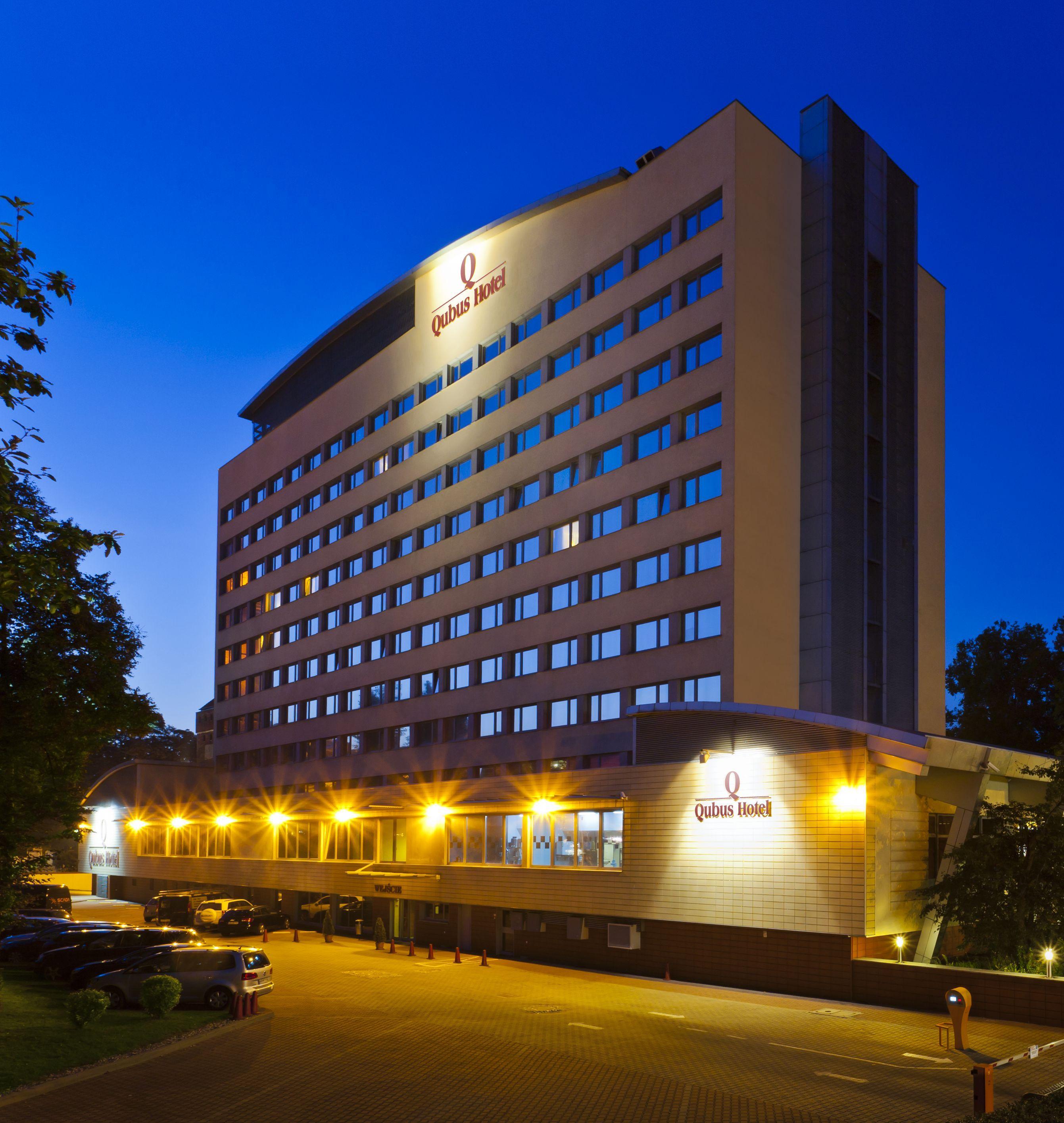 Qubus Hotel Легница Экстерьер фото
