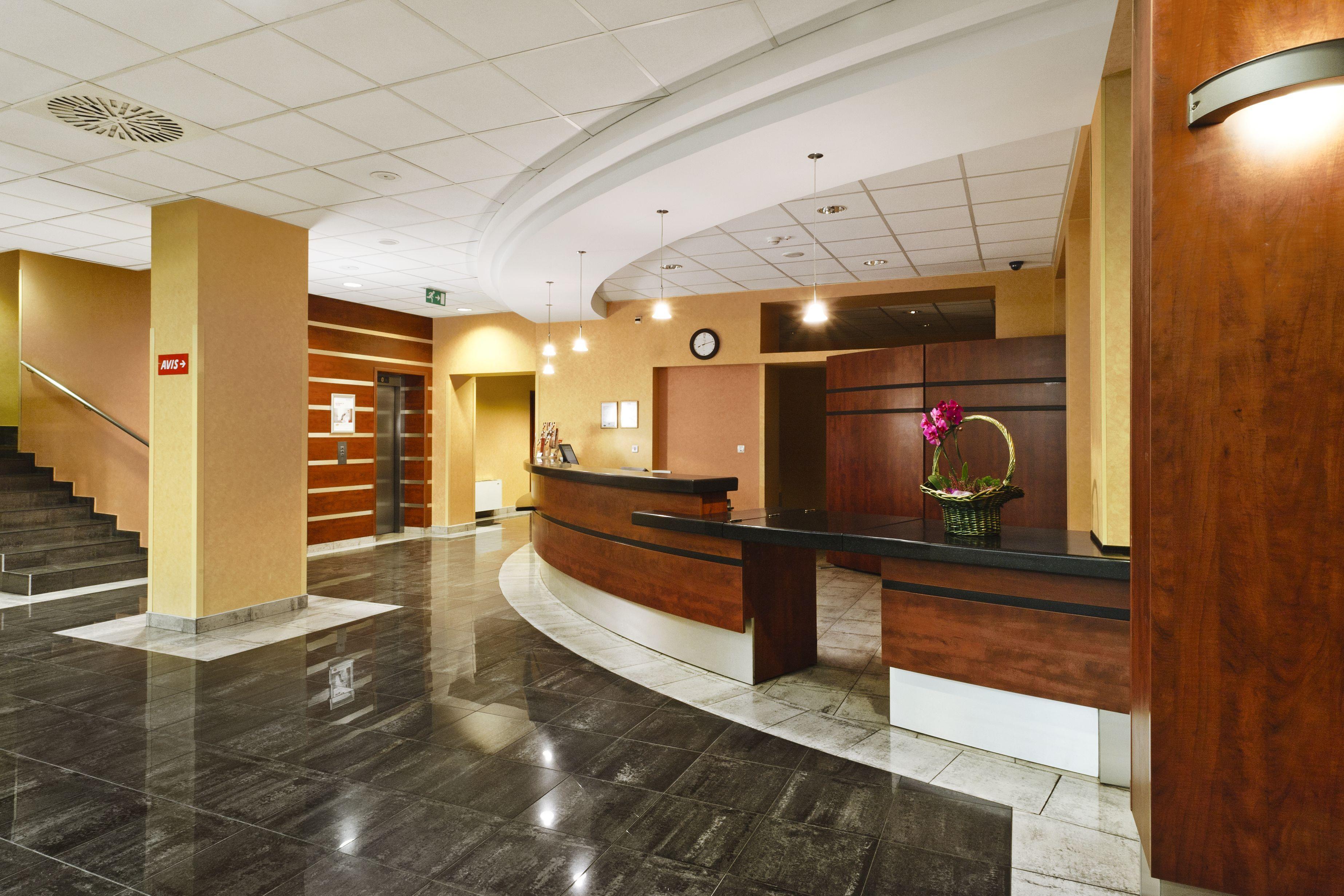 Qubus Hotel Легница Экстерьер фото