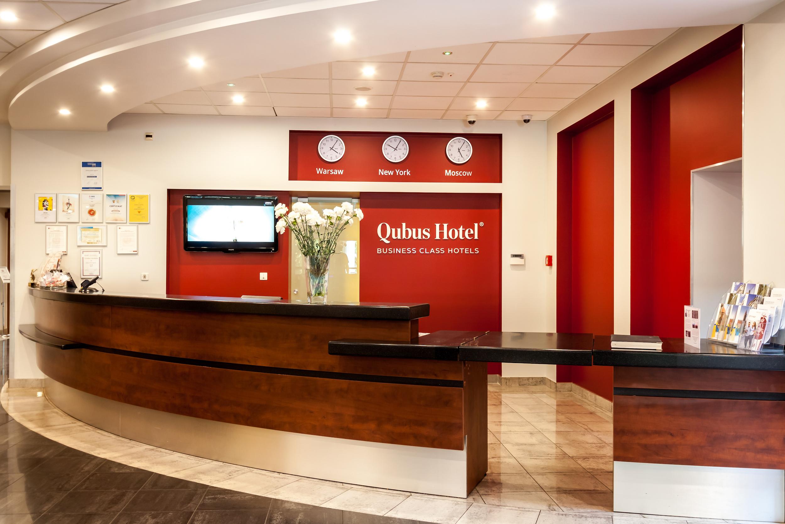 Qubus Hotel Легница Экстерьер фото